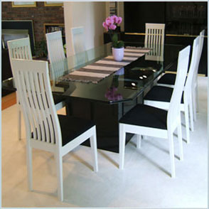 Table top with ogee edge